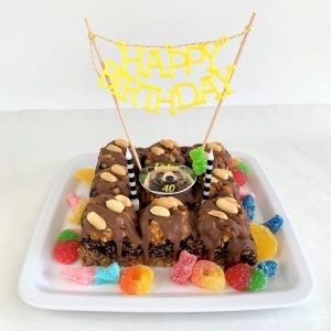 Pop-up birthday kit box